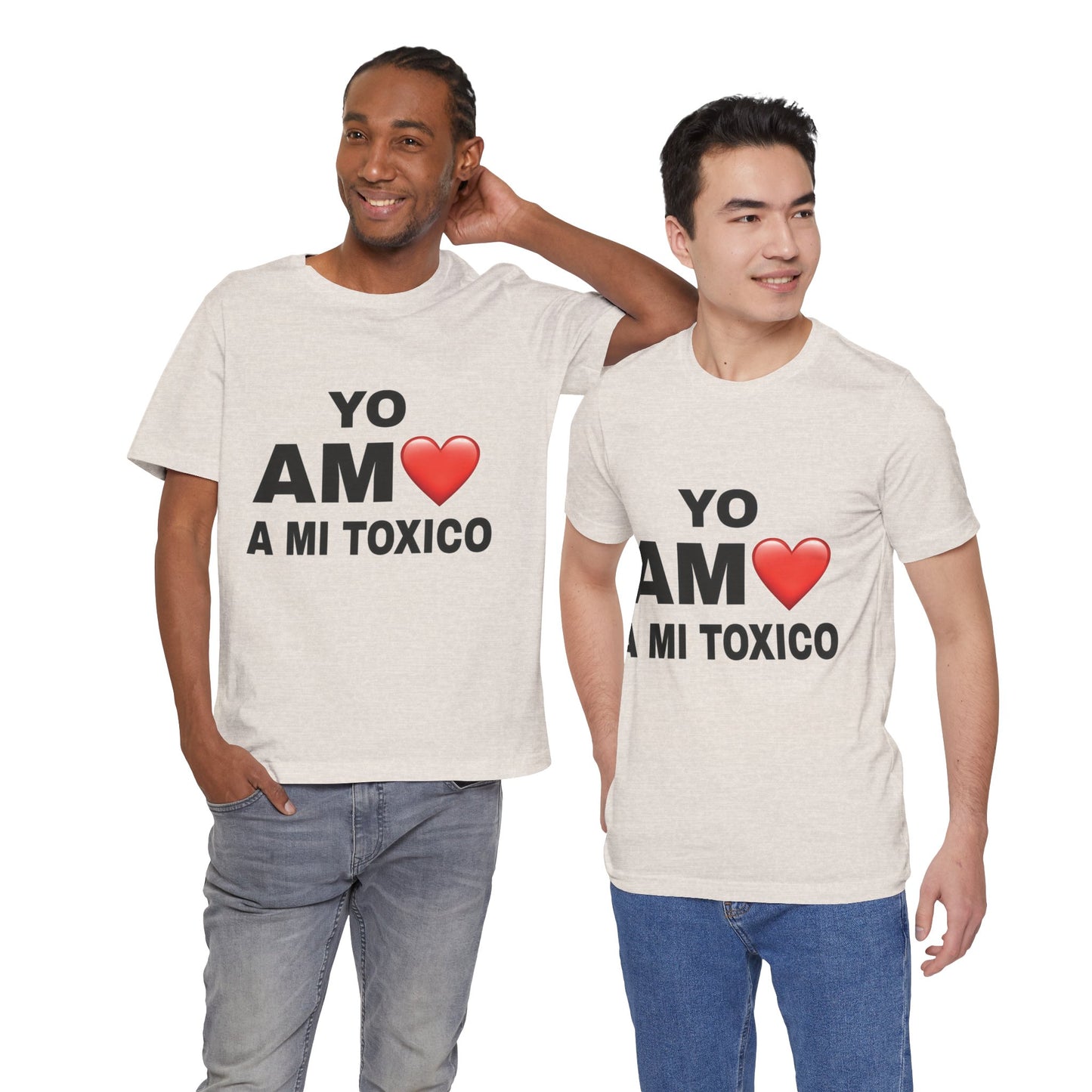 Unisex Funny Relationship Tee - "Yo Amo a Mi Tóxico", Casual Gift, Valentine's Day, Couples Shirt, Trendy Style, Humorous Apparel