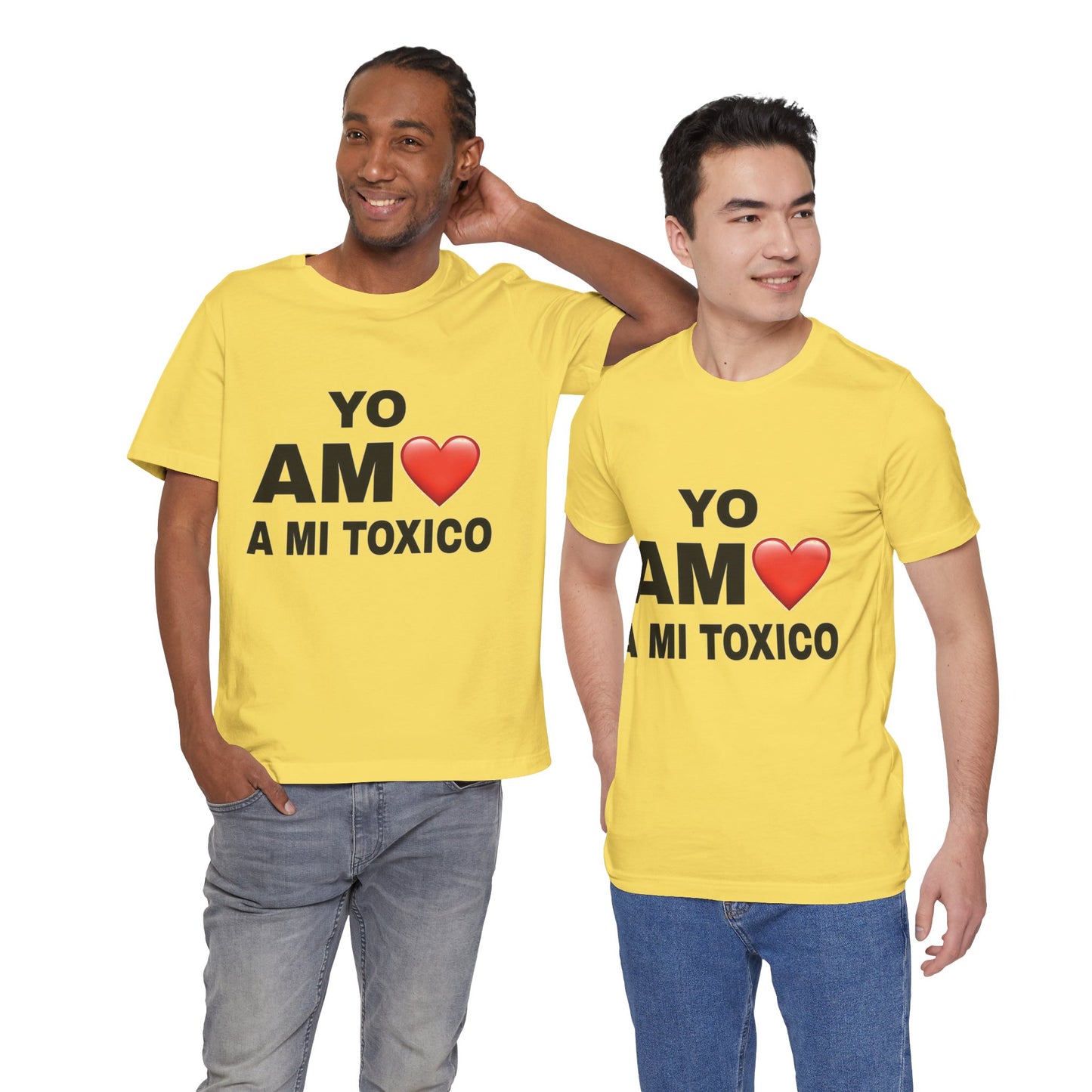 Unisex Funny Relationship Tee - "Yo Amo a Mi Tóxico", Casual Gift, Valentine's Day, Couples Shirt, Trendy Style, Humorous Apparel