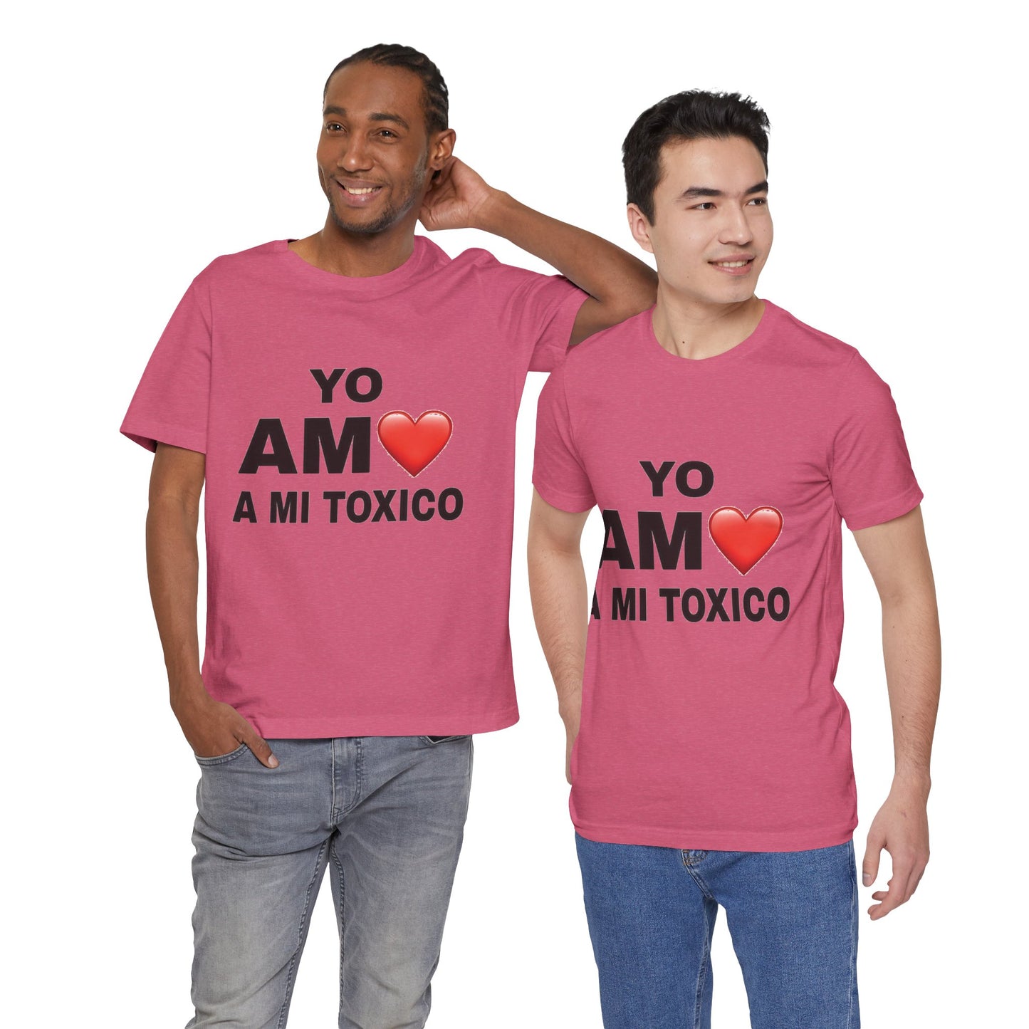 Unisex Funny Relationship Tee - "Yo Amo a Mi Tóxico", Casual Gift, Valentine's Day, Couples Shirt, Trendy Style, Humorous Apparel