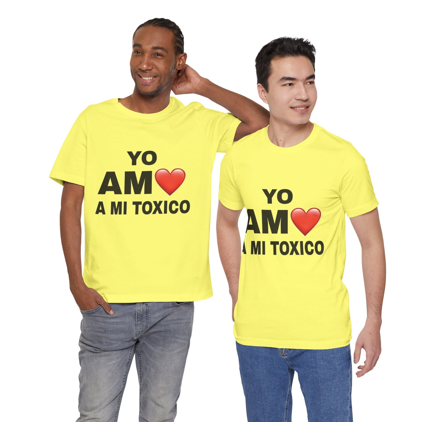 Unisex Funny Relationship Tee - "Yo Amo a Mi Tóxico", Casual Gift, Valentine's Day, Couples Shirt, Trendy Style, Humorous Apparel