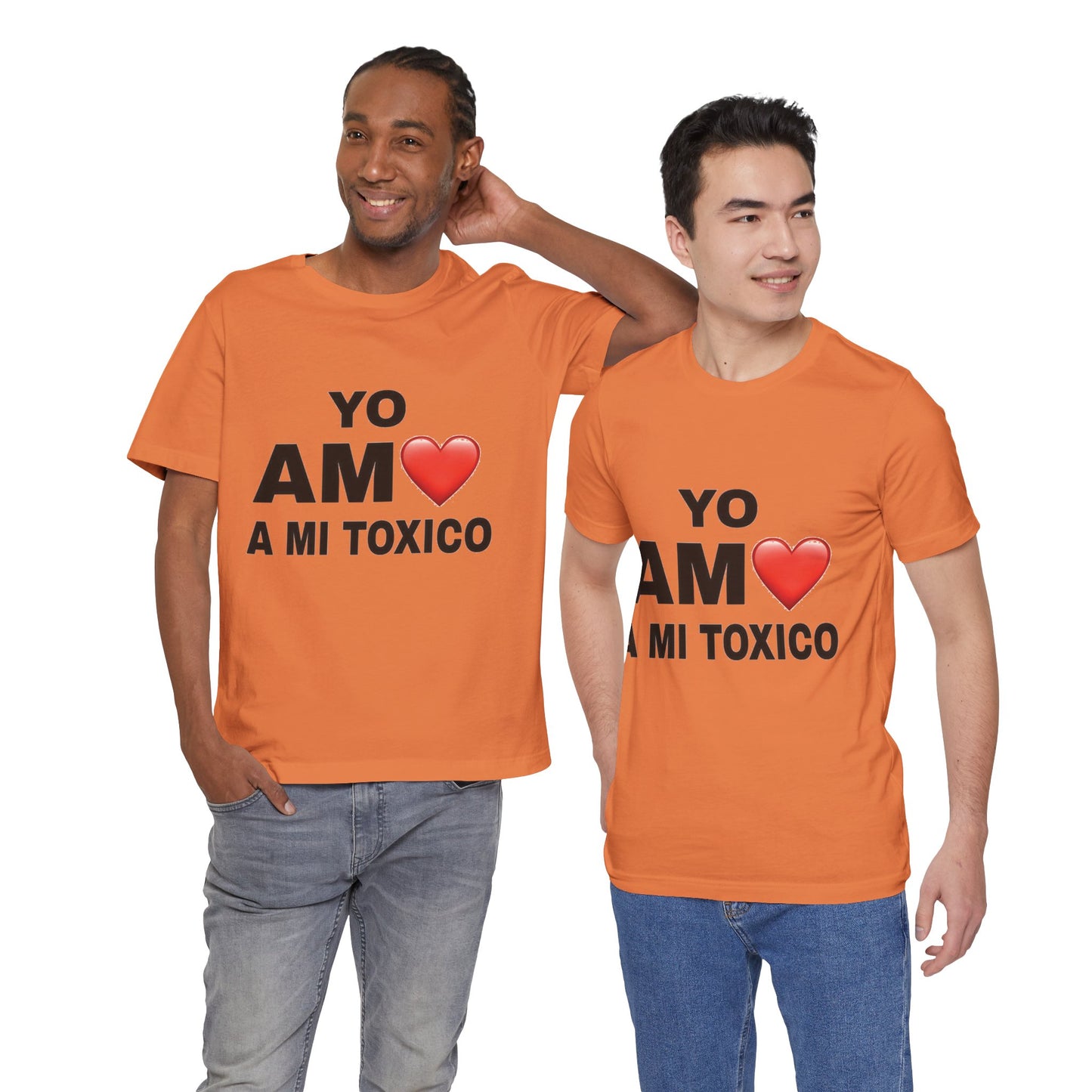 Unisex Funny Relationship Tee - "Yo Amo a Mi Tóxico", Casual Gift, Valentine's Day, Couples Shirt, Trendy Style, Humorous Apparel