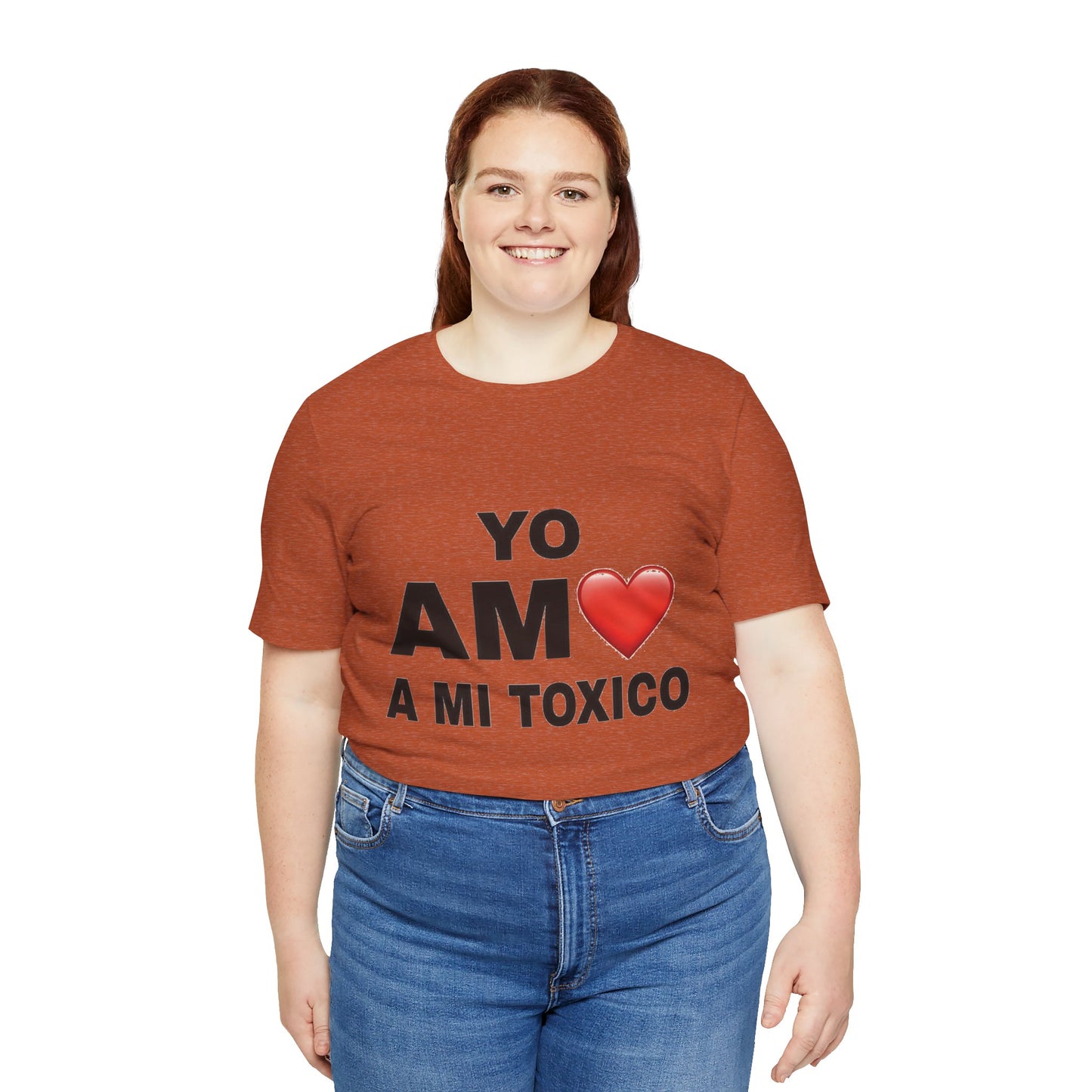 Unisex Funny Relationship Tee - "Yo Amo a Mi Tóxico", Casual Gift, Valentine's Day, Couples Shirt, Trendy Style, Humorous Apparel